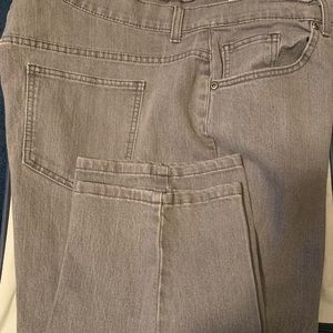 Basic Editions - Classic Fit jeans